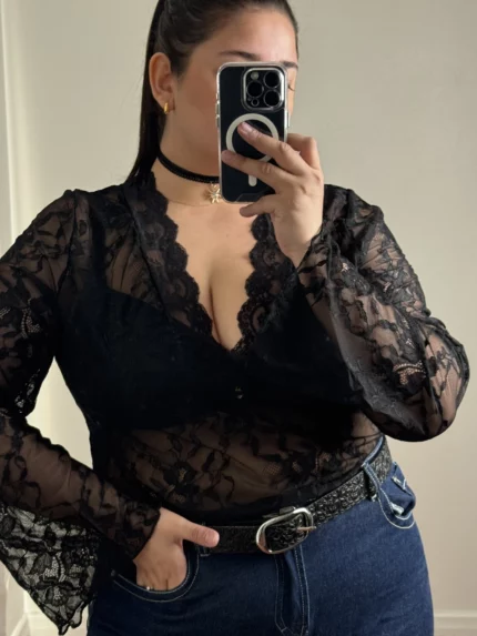BLUSA ENCAJE PIERCE
